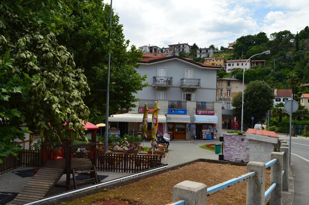 Apartments Zlatko Delic Ика Екстериор снимка