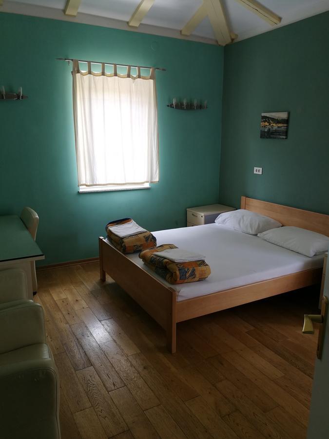 Apartments Zlatko Delic Ика Екстериор снимка